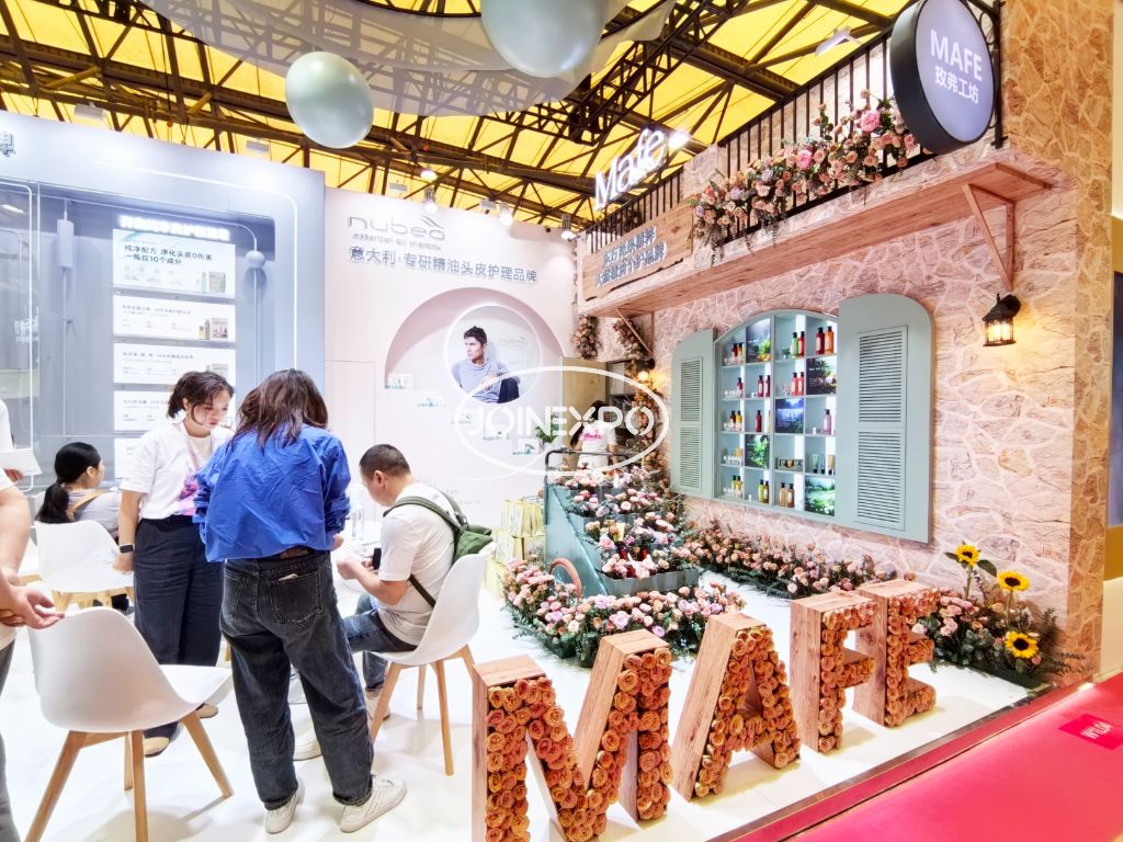上海展台设计搭建案例 | 猫尔科技在美博会上推出新品牌